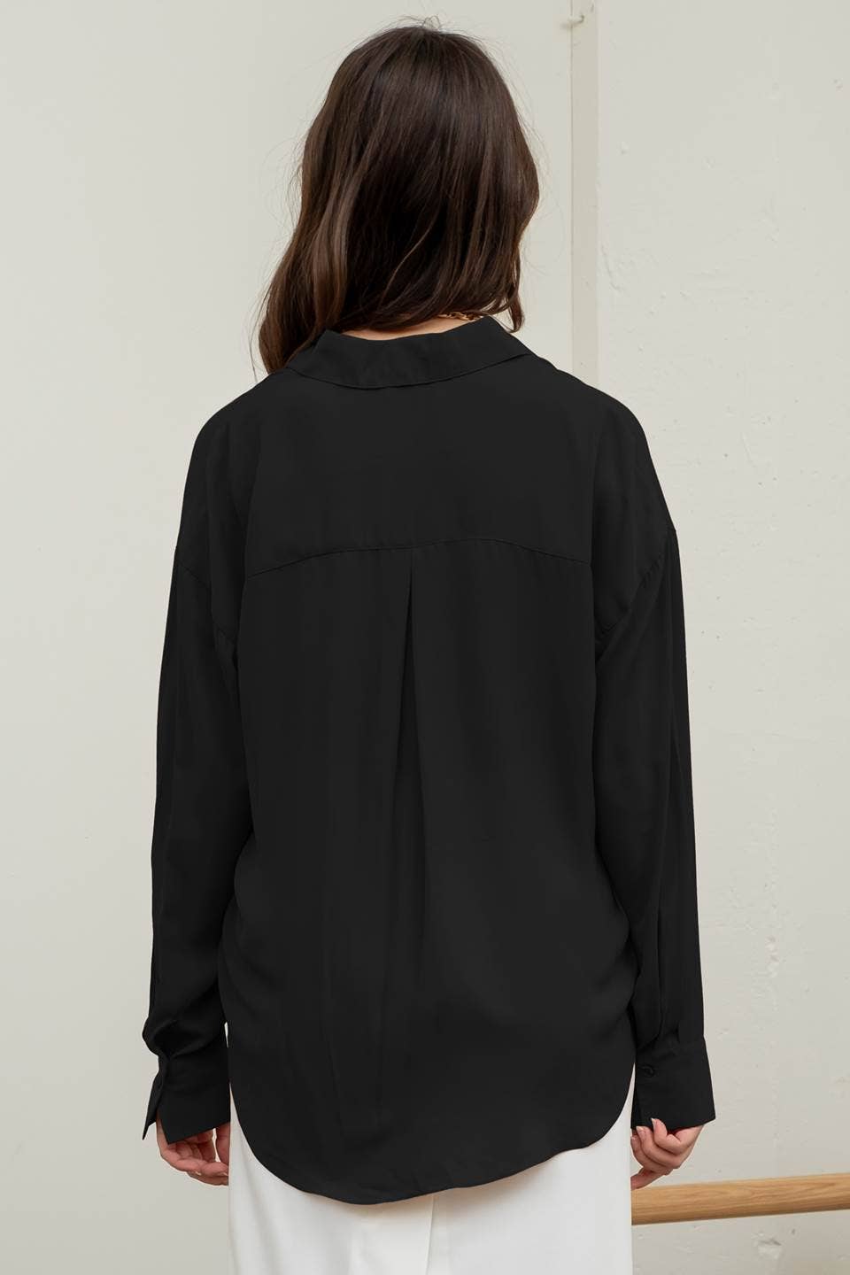 LIGHTWEIGHT BUTTON DOWN TOP: BLACK