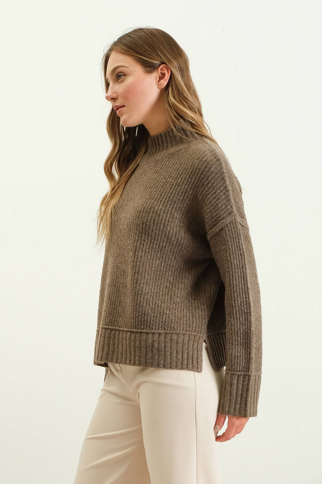 MOCK NECK SPLIT HEM KNIT SWEATER